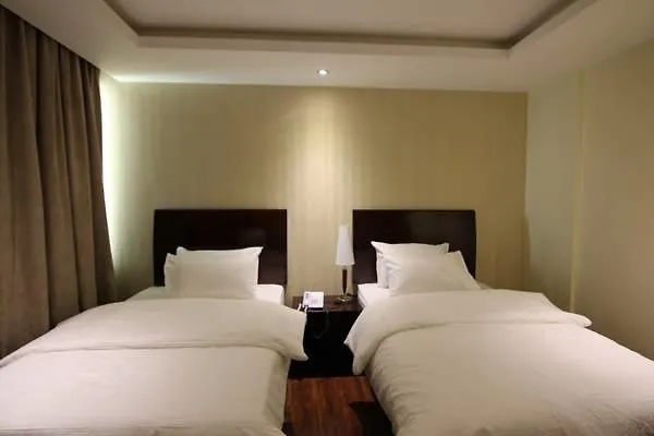 Al Maqsoorah Aparthotel