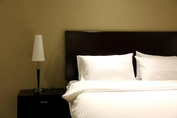 Al Maqsoorah Aparthotel